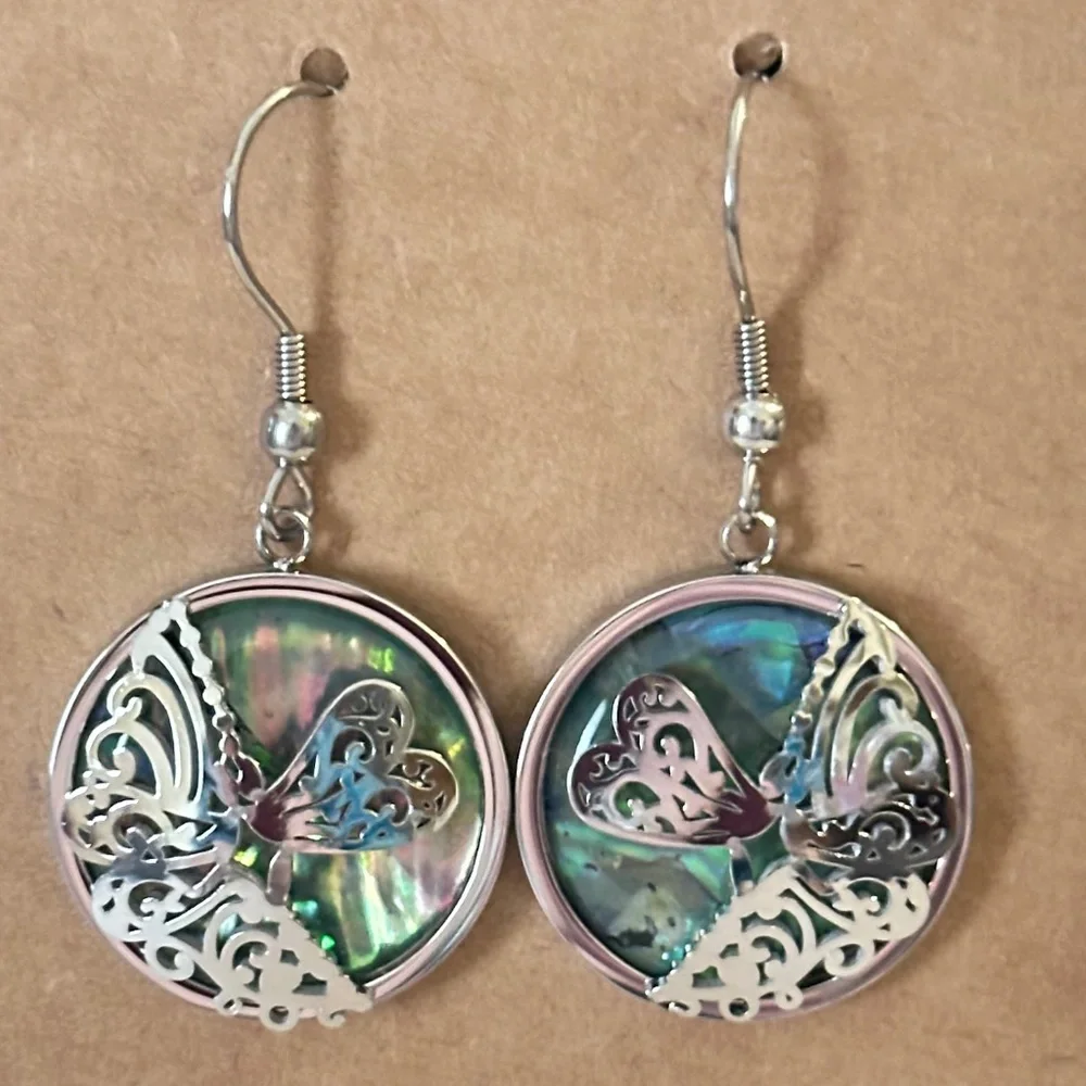 316L Stainless Steel -Genuine Abalone shell dragonfly earrings round. NWOT - Picture 2 of 13